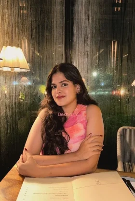 Manvi-Chubby-Indian-escort-in-Gurgaon-Delhi-NCR-33
